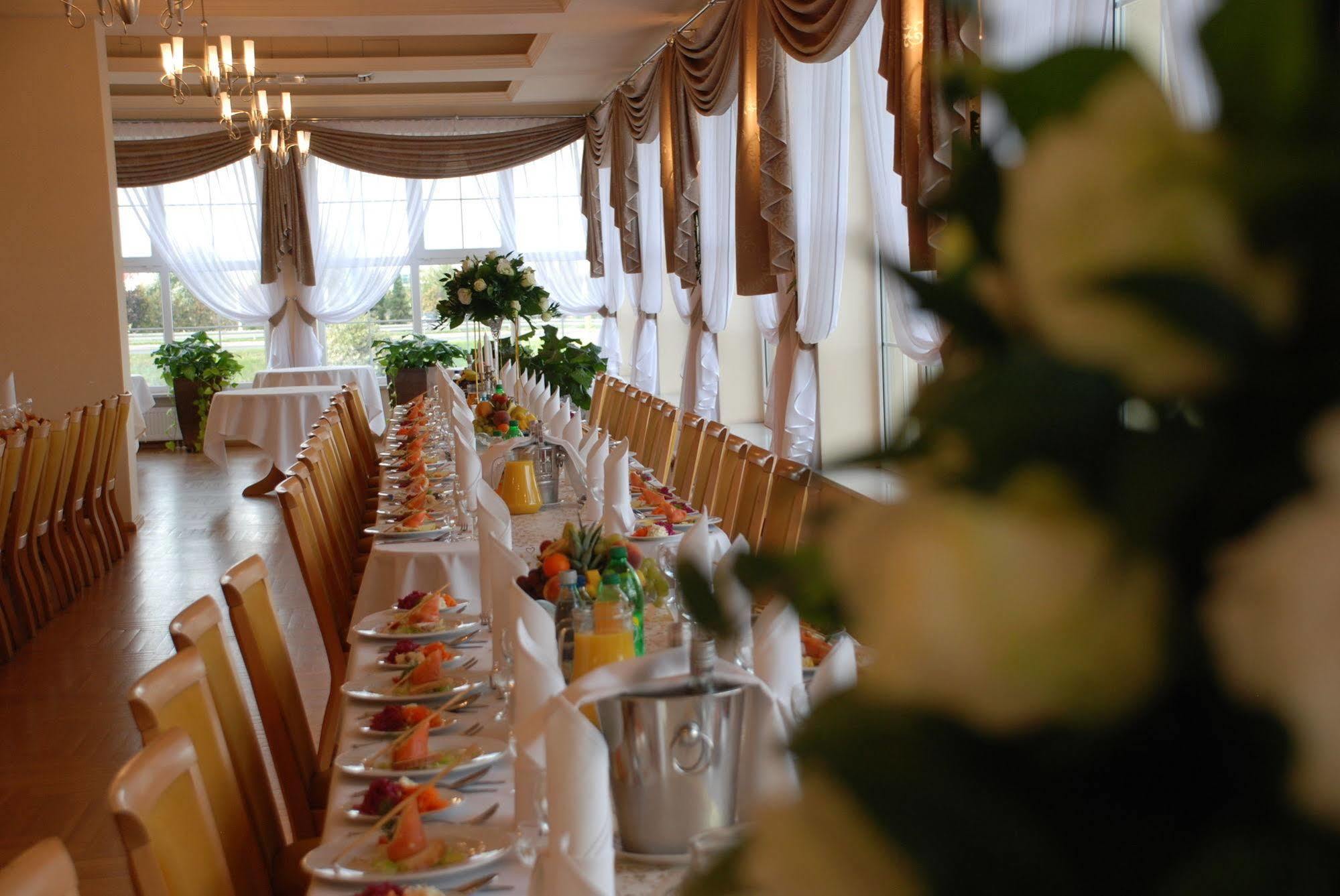Hotel Bielany Bielany Wrocławskie Extérieur photo