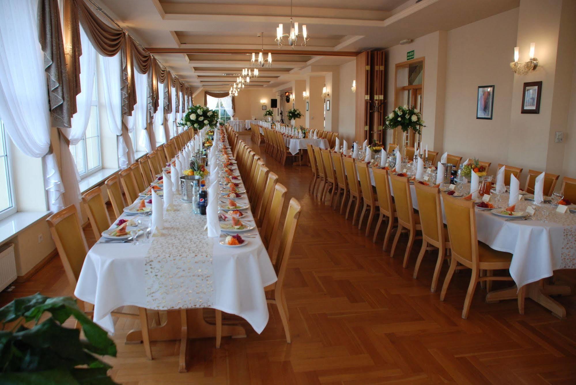 Hotel Bielany Bielany Wrocławskie Extérieur photo