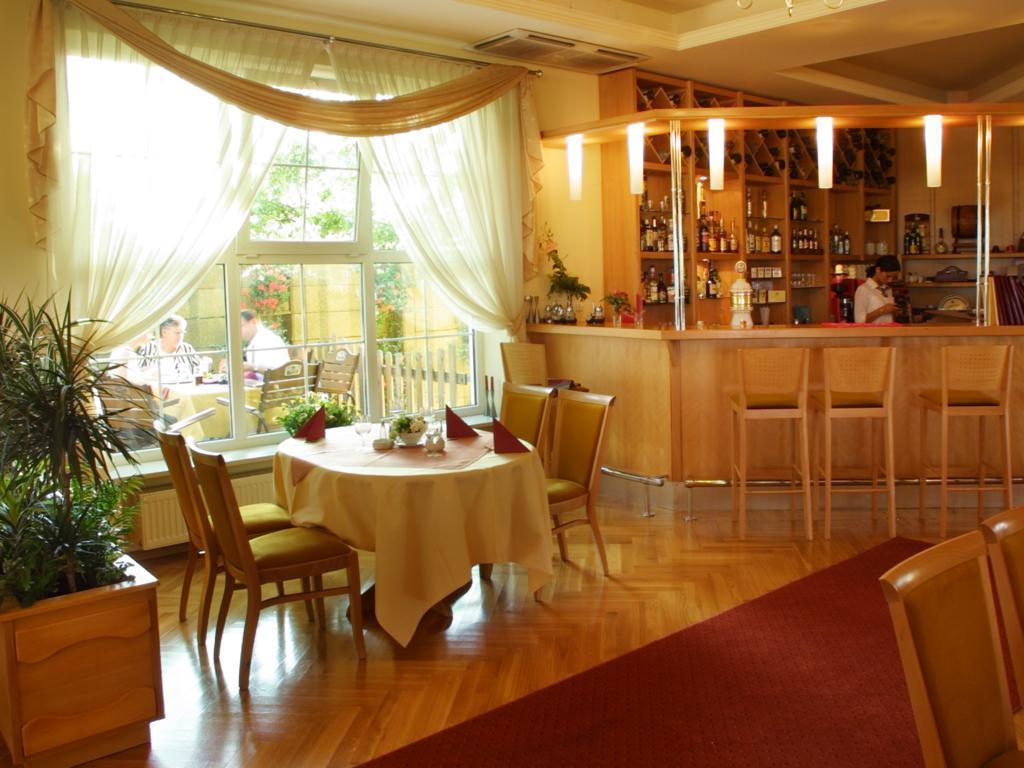 Hotel Bielany Bielany Wrocławskie Extérieur photo